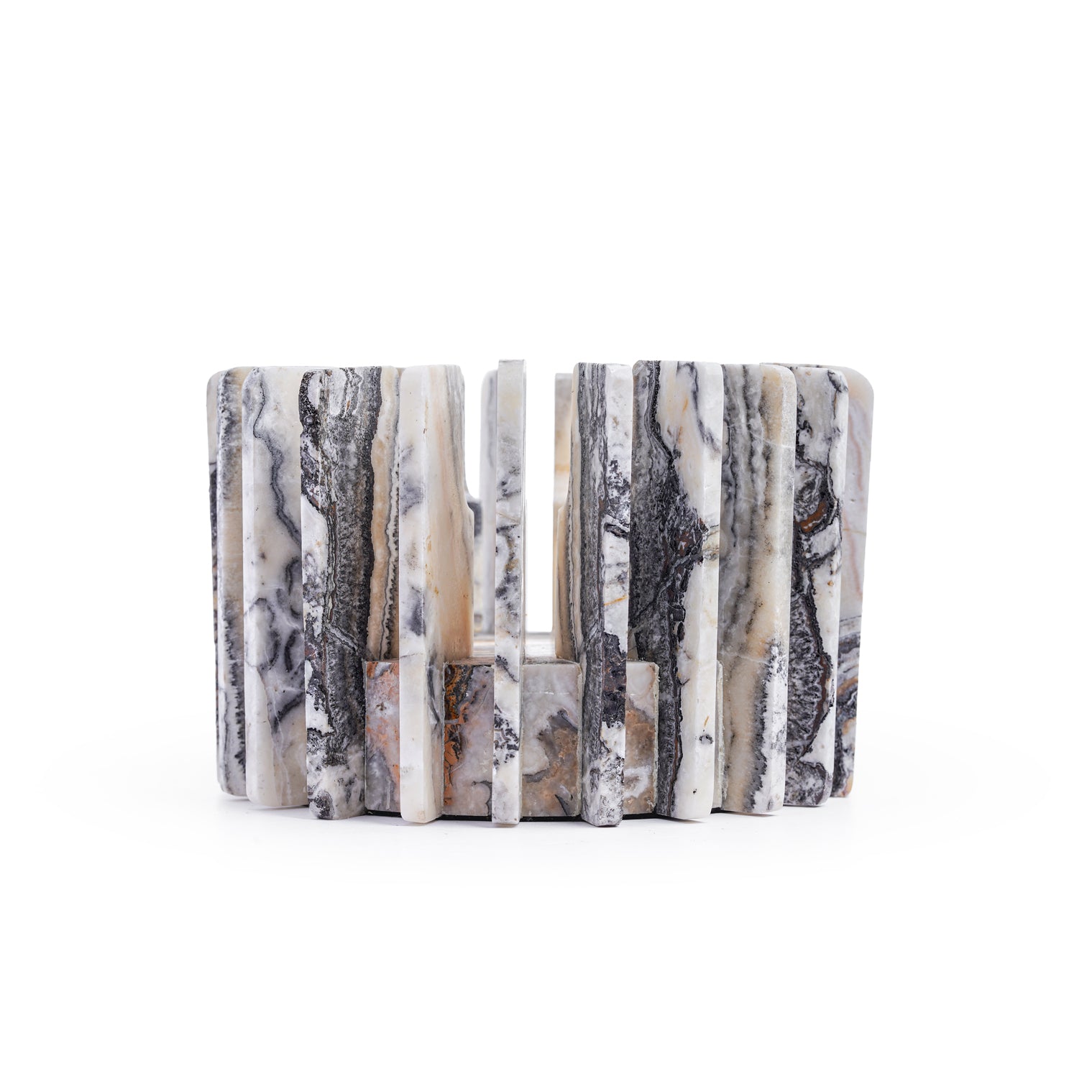 ochna-jurassic-travertine-marble-small-Layers Home Decoration
Candle holder
Vase
Decor
Home accessories
Natural marble
Luxury
حاملة الشموع
مزهرية
ديكور
اكسسوارات منزلية
رخام طبيعي
فخامة