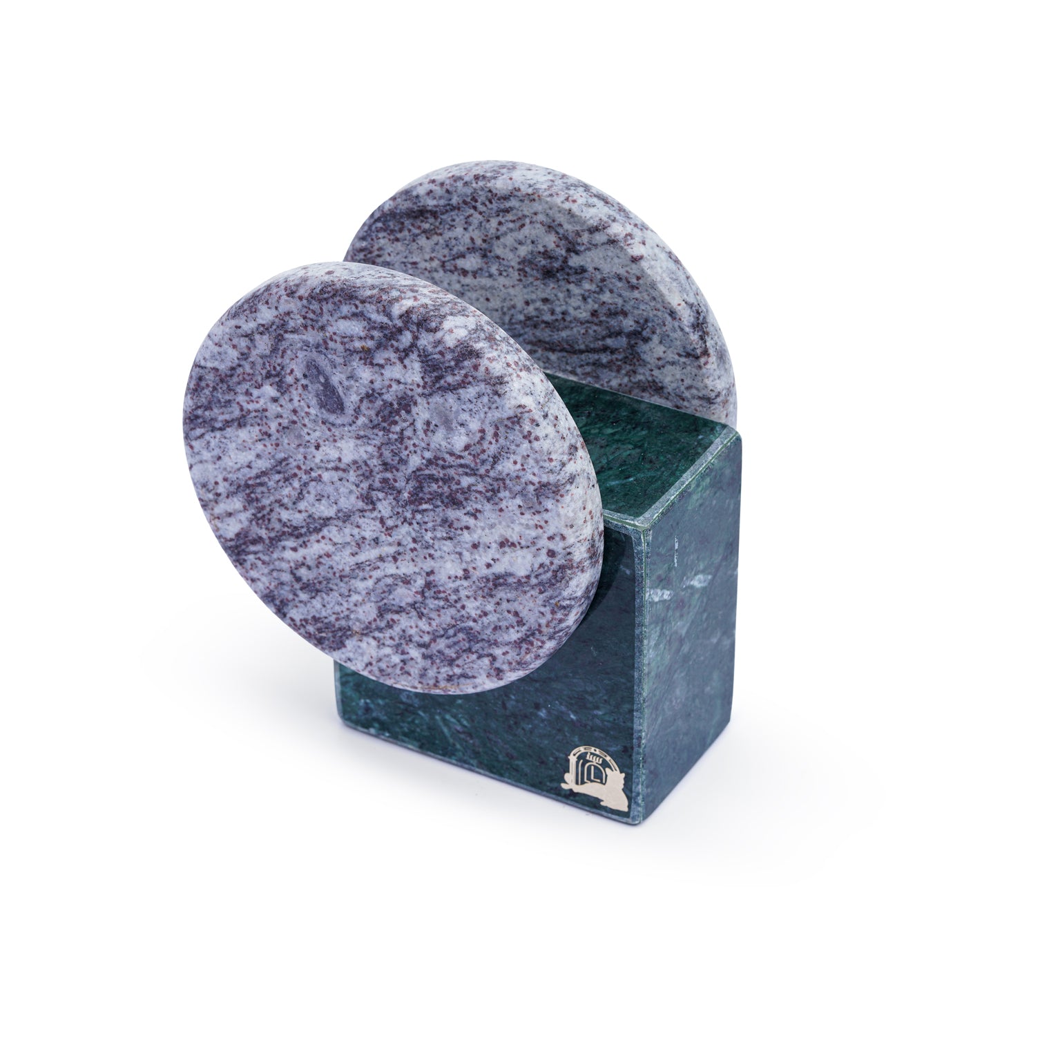 floral-verde-indian-marble-vase-small-copy-Layers Home Decoration
Home Accessoires 
Luxury 
Centerpiece 
Customize vase
Natural marble
Decor 
اكسسوارات منزلية
فخامة
مزهرية مخصصة
قطعة مركزية
رخام طبيعي
ديكور