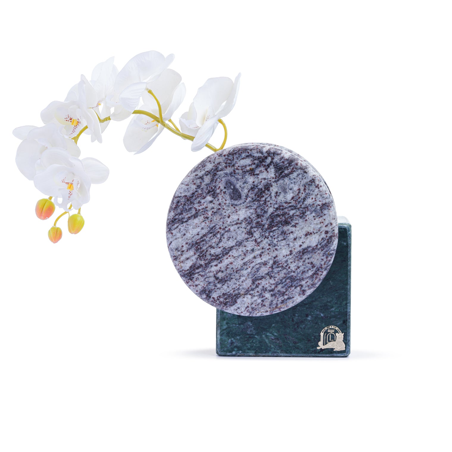 floral-verde-indian-marble-vase-small-copy-Layers Home 
Decoration
Home Accessoires 
Luxury 
Centerpiece 
Customize vase
Natural marble
Decor 
اكسسوارات منزلية
فخامة
مزهرية مخصصة
قطعة مركزية
رخام طبيعي
ديكور