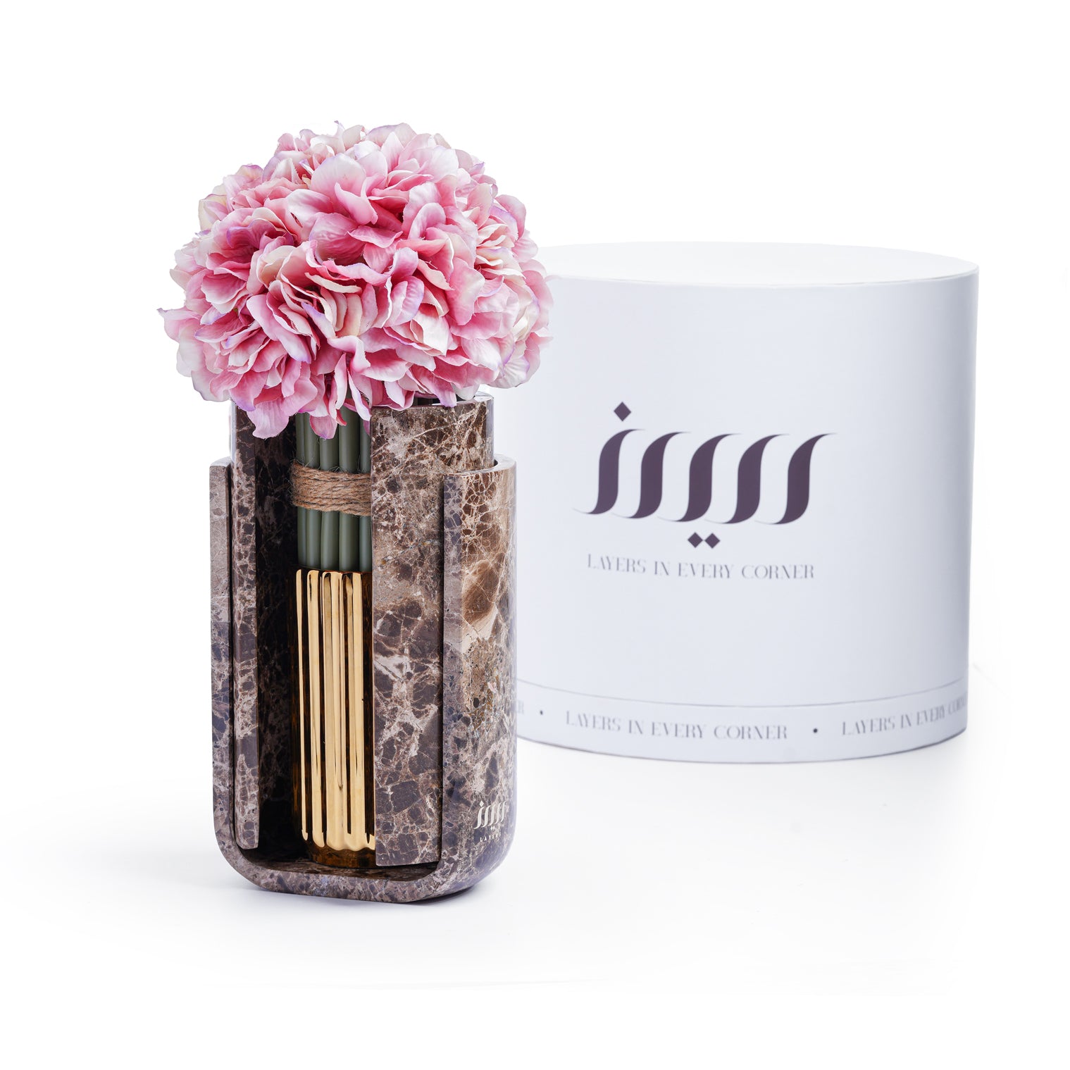 lora-vase-holder-Layers Home Decoration
Vase holder
Vase 
Decor
Home accessories 
Natural marble 
Luxury 
حاملة زهور
مزهرية
ديكور
اكسسوارات منزلية
رخام طبيعي
فخامة